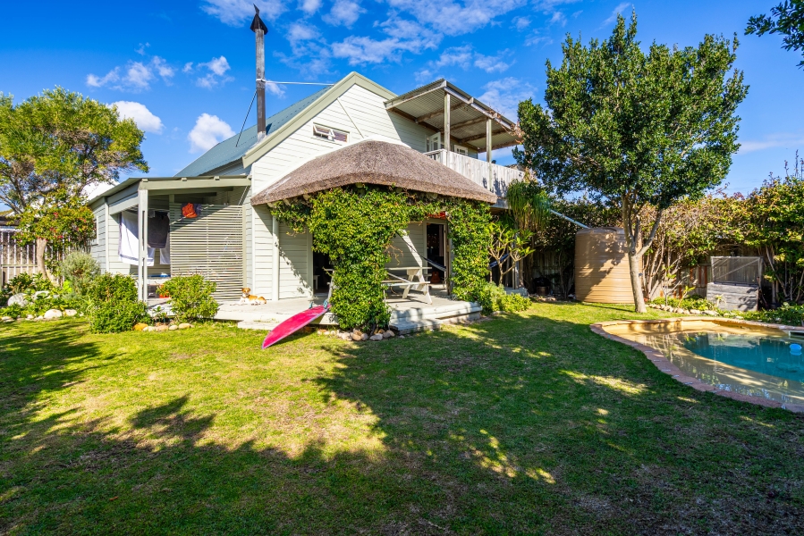 4 Bedroom Property for Sale in Kommetjie Western Cape
